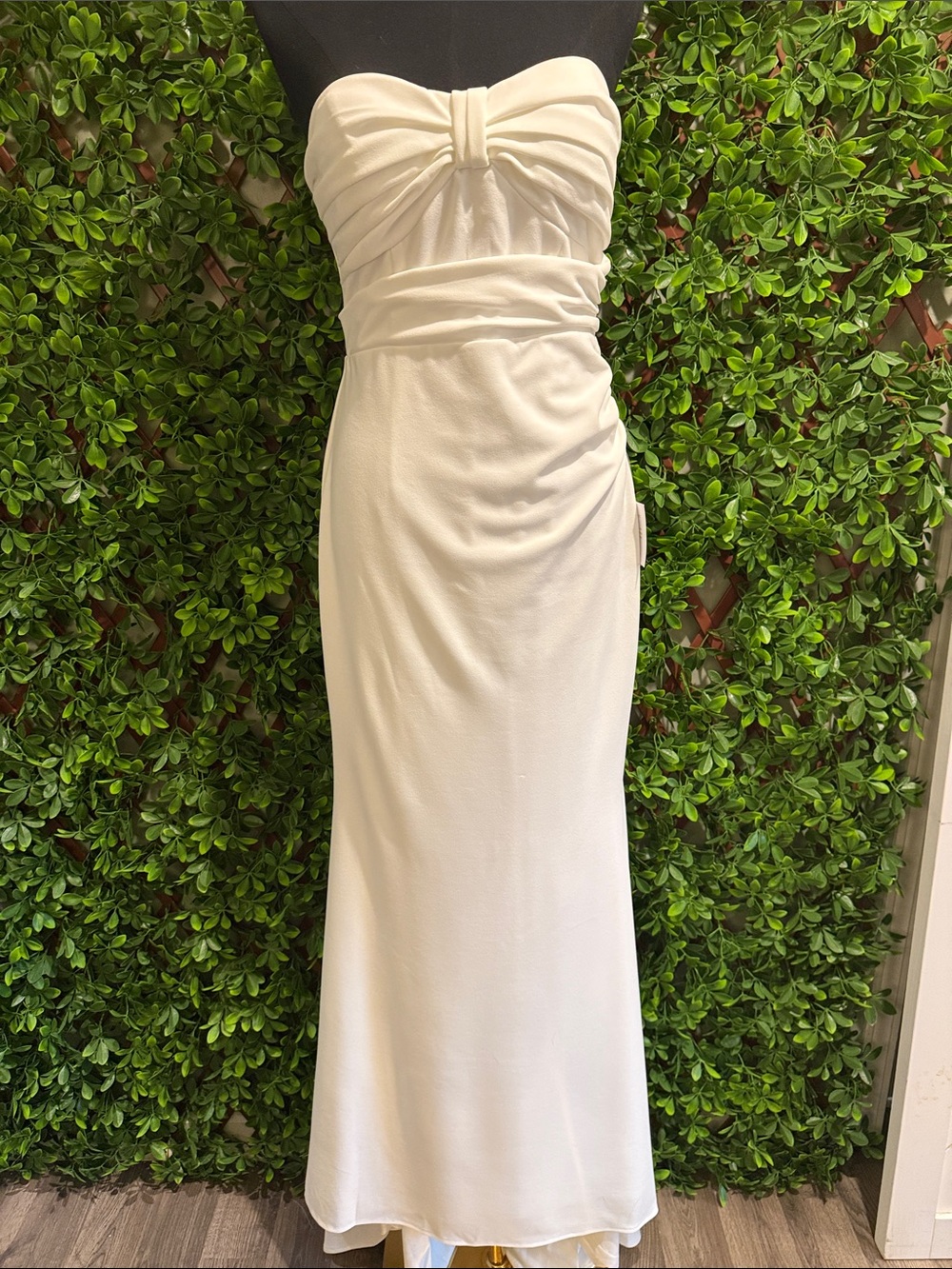 NWT- To Be Yours Ivory Strapless Pleated Mermaid Bridal Dress - Picture 4 of 16
